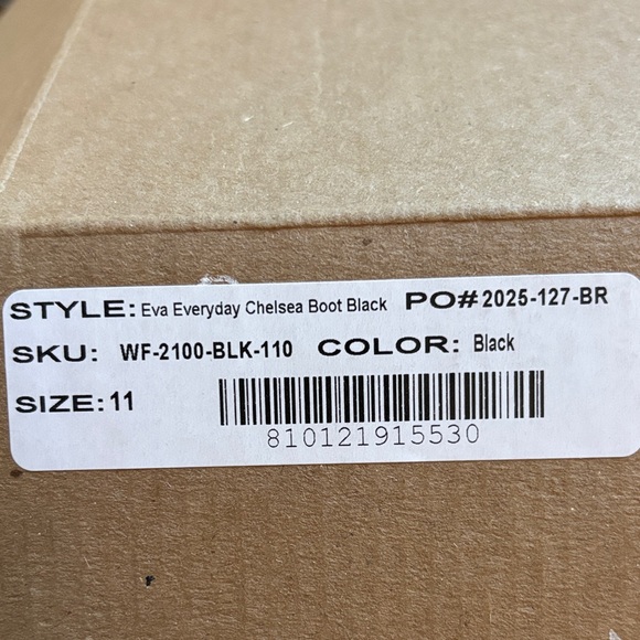 Nisolo Black Eva Everyday Chelsea Boot - Picture 8 of 8